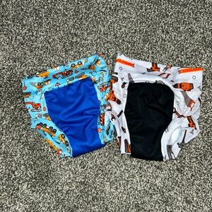 Smartbottoms nighttime washable/reusable training underpants 4-5 years.